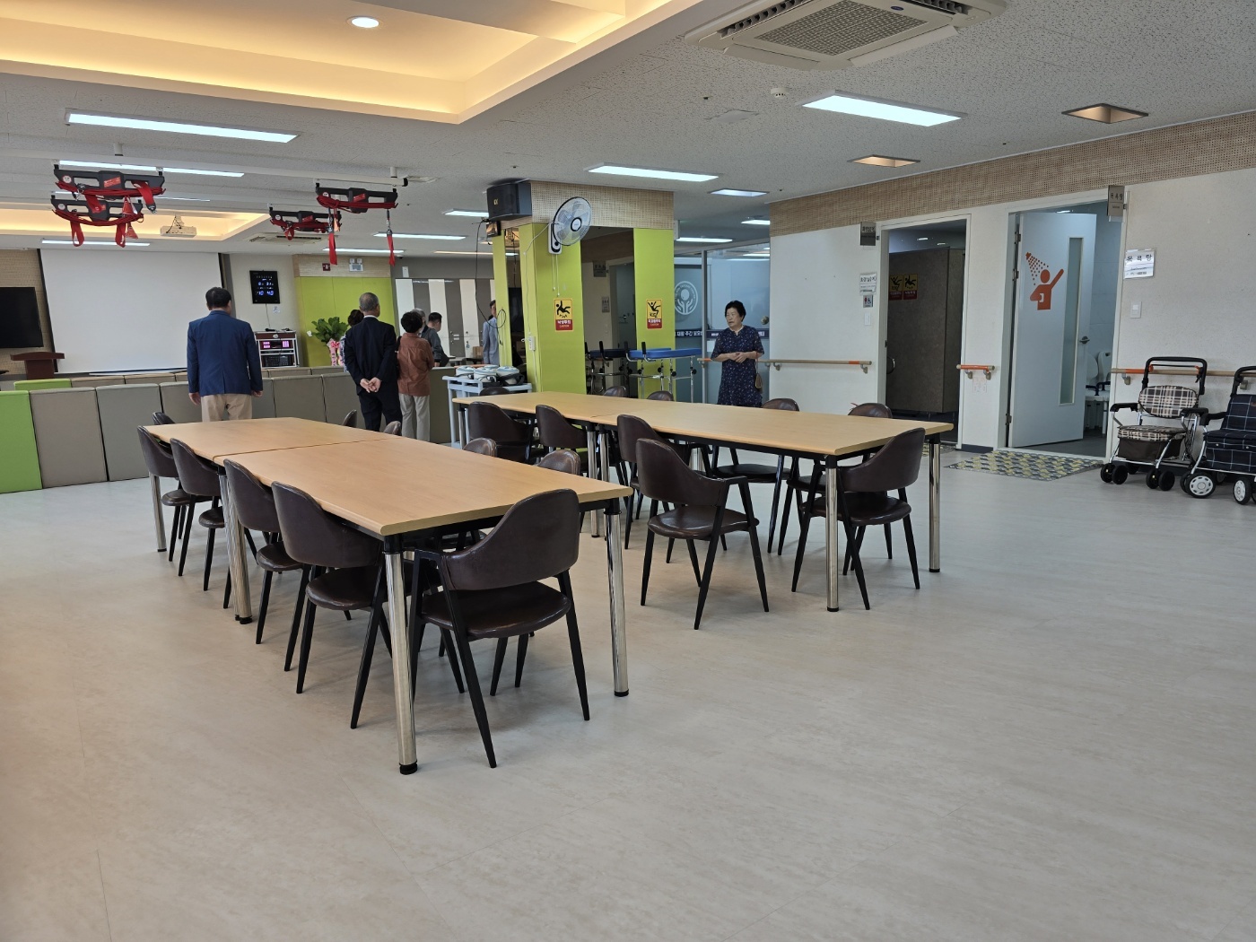 더봄재활주간보호센터 활동실